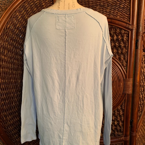 NWOT FREE PEOPLE WE THE FREE XS OVERSIZED TEE LIGHT BLUE LONG SLEEVES T-SHIRT - Picture 2 of 9